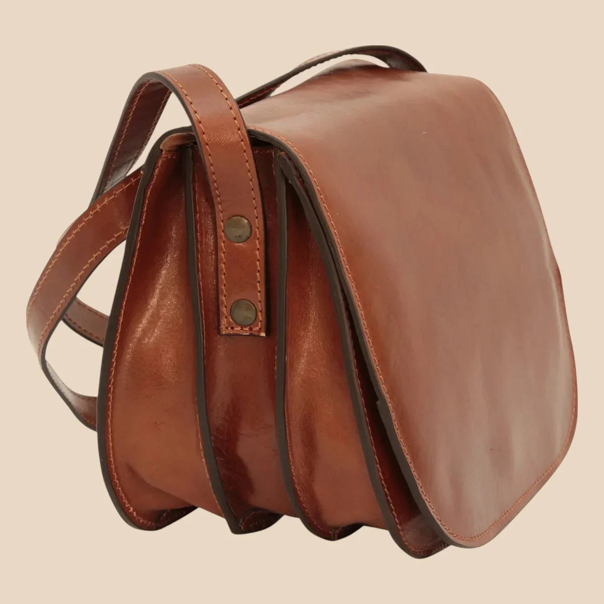 Women's Shoulder Bag in Full-Grain Calfskin - Image 29 | Bufalo d'Oro