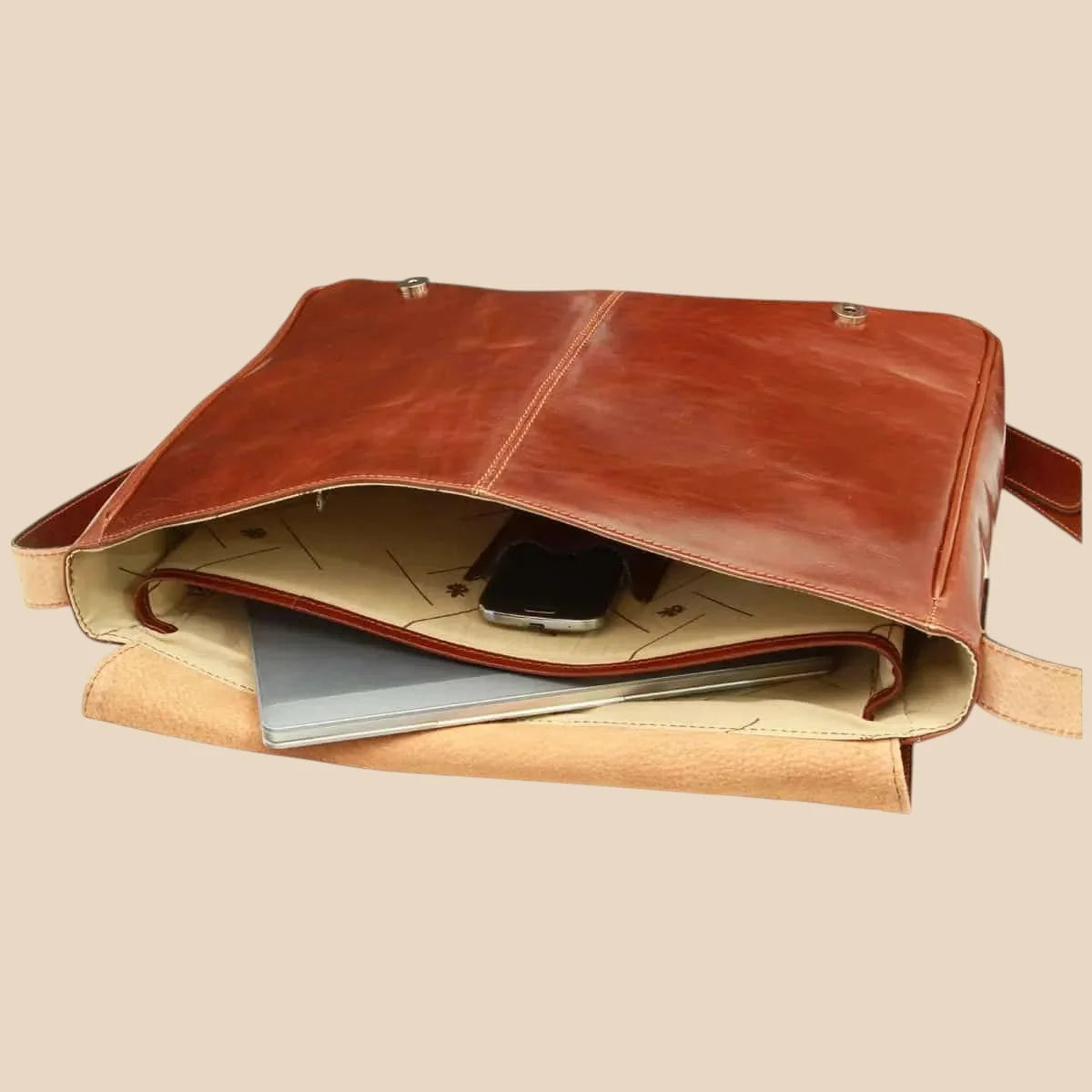 Cowhide Leather Messenger Bag - Image 5 | Bufalo d'Oro