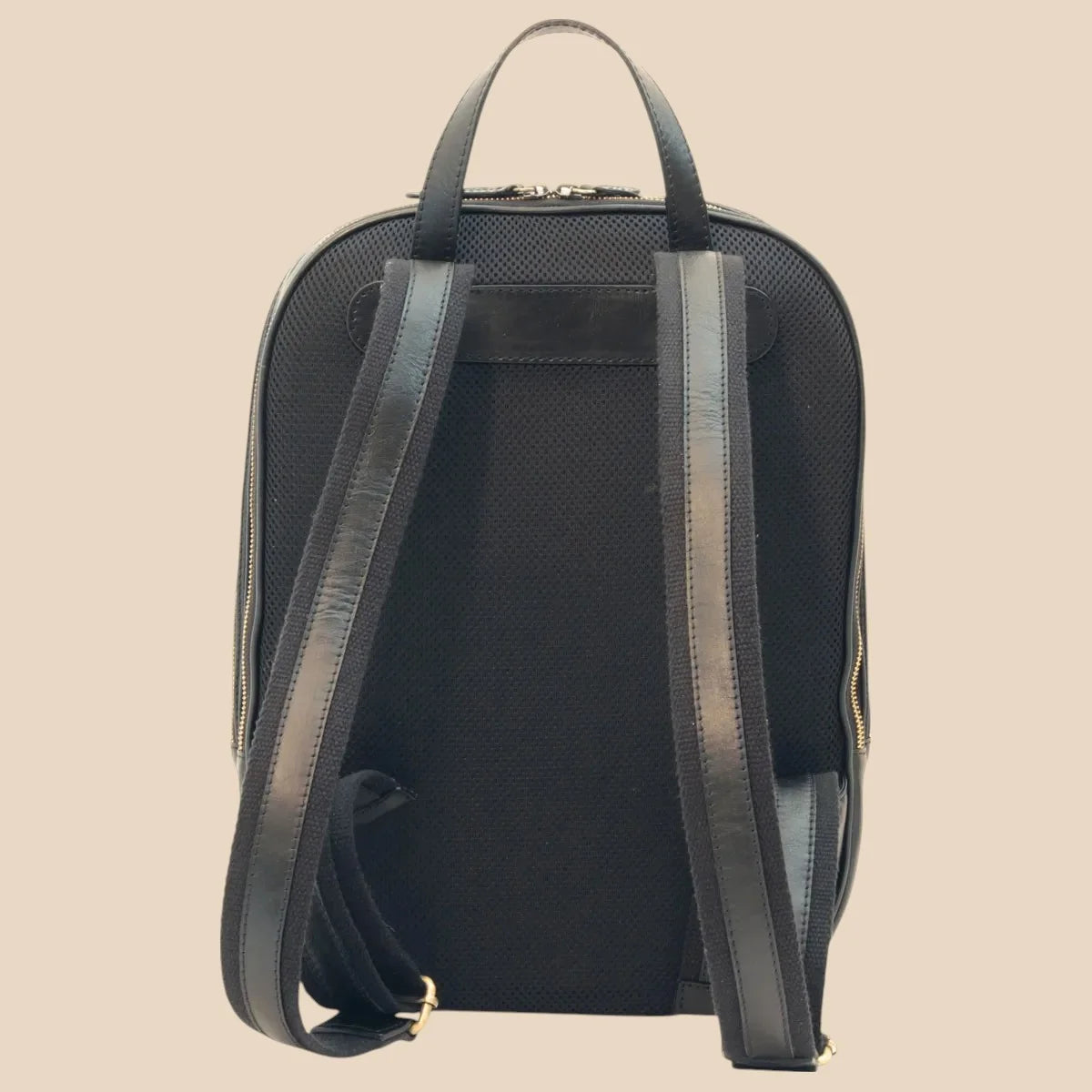 Leather Backpack With Exterior Zip Pockets - Image 11 | Bufalo d'Oro