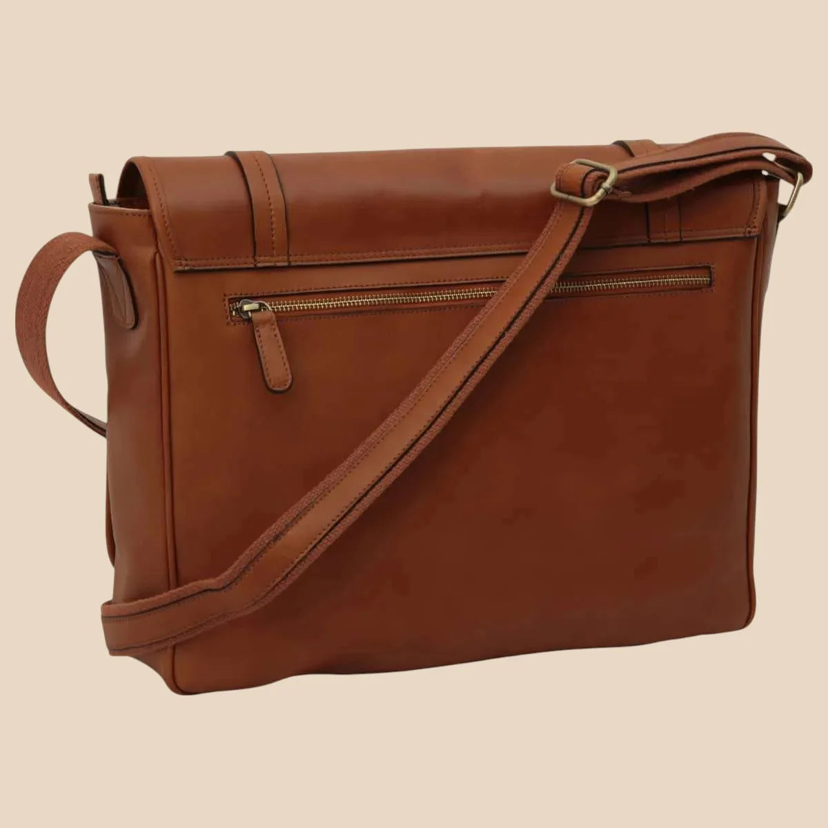 Large Leather Bag With Magnetic Closure - Image 2 | Bufalo d'Oro