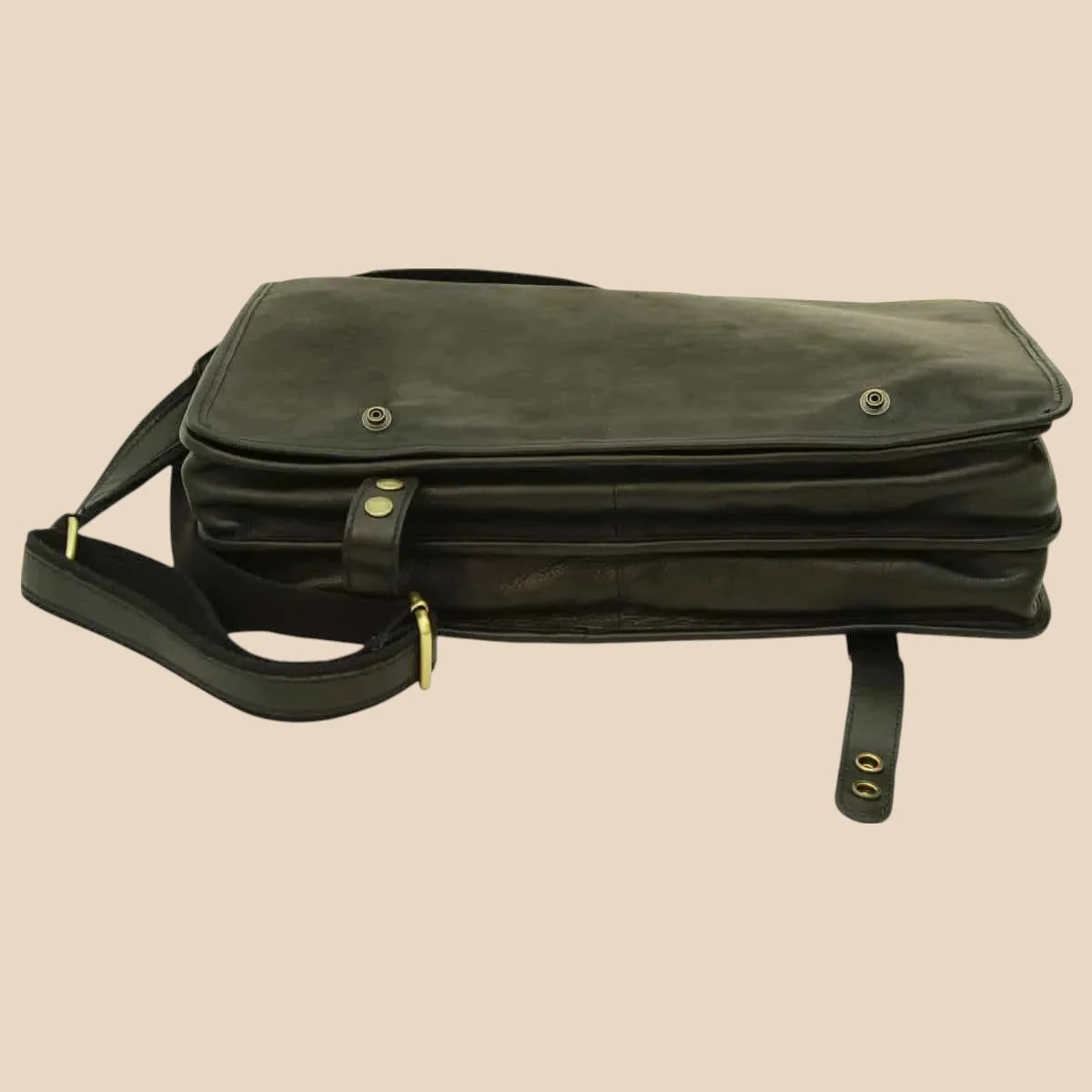 Calfskin Leather Messenger Bag - Image 10 | Bufalo d'Oro