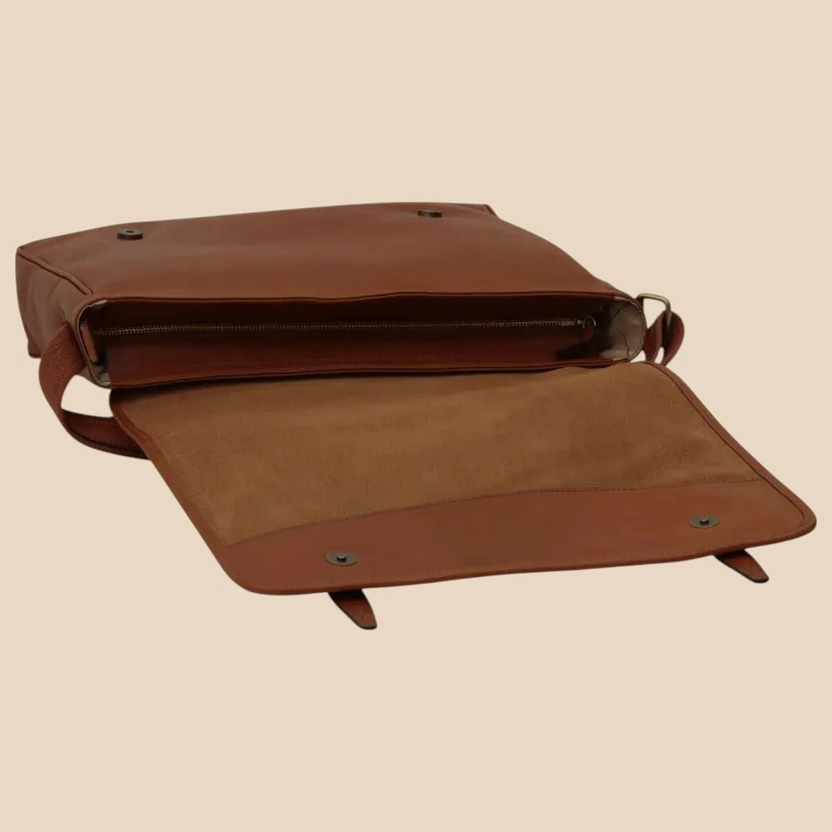 Large Leather Bag With Magnetic Closure - Image 16 | Bufalo d'Oro