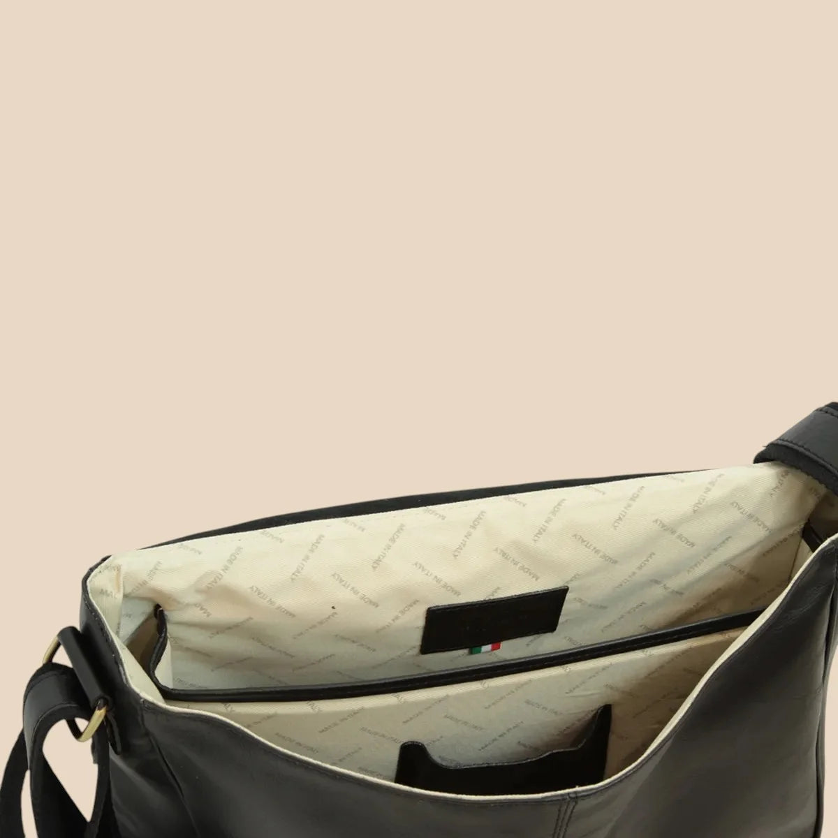 Cowhide Leather Messenger - Image 13 | Bufalo d'Oro