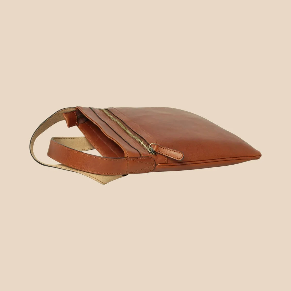Leather Hip Bag - Image 10 | Bufalo d'Oro