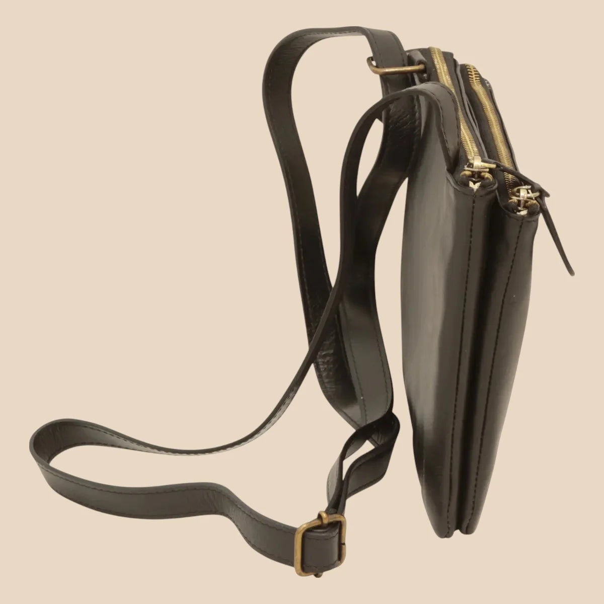 Full-Grain Calfskin Shoulder Bag - Image 15 | Bufalo d'Oro
