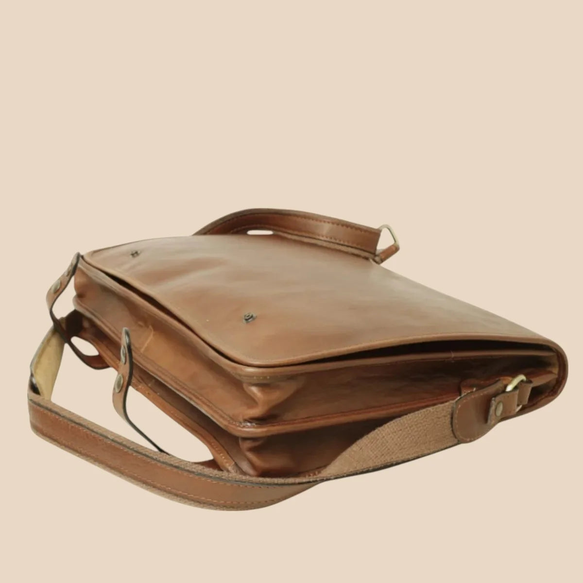 Calfskin Leather Messenger Bag - Image 25 | Bufalo d'Oro