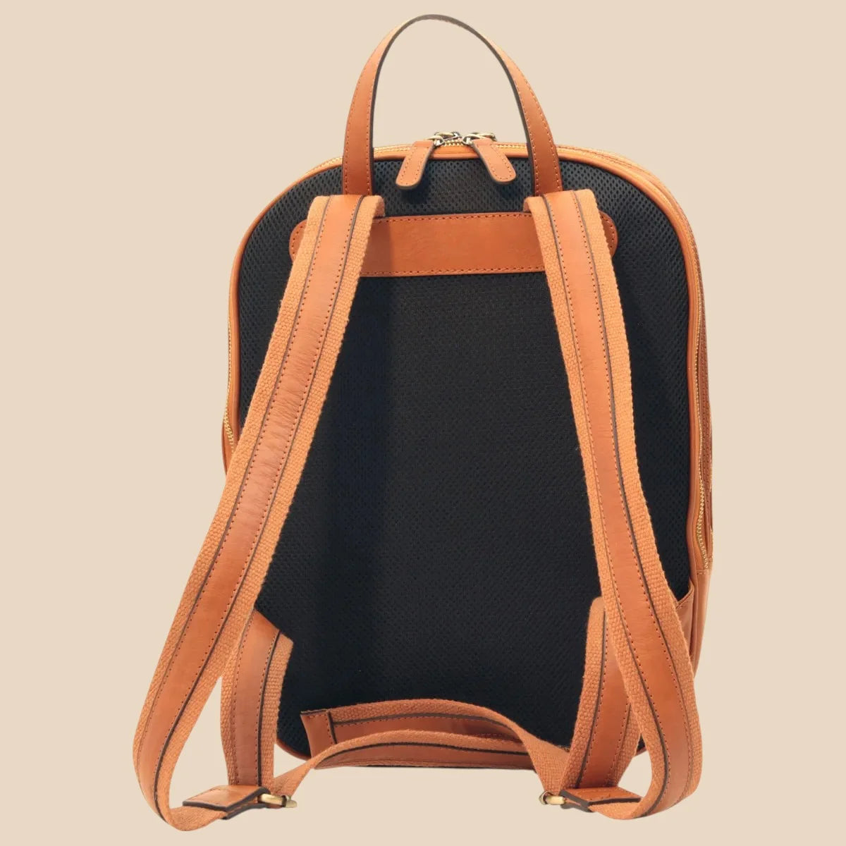 Leather Backpack With Exterior Zip Pockets - Image 7 | Bufalo d'Oro