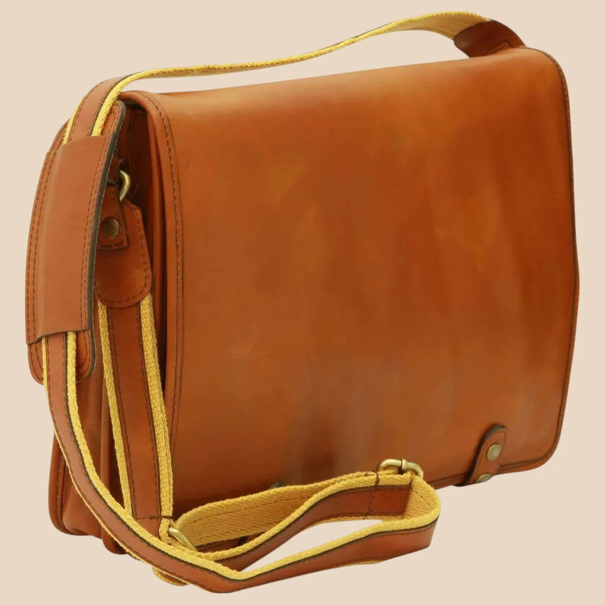 Calfskin Leather Messenger Bag - Image 19 | Bufalo d'Oro