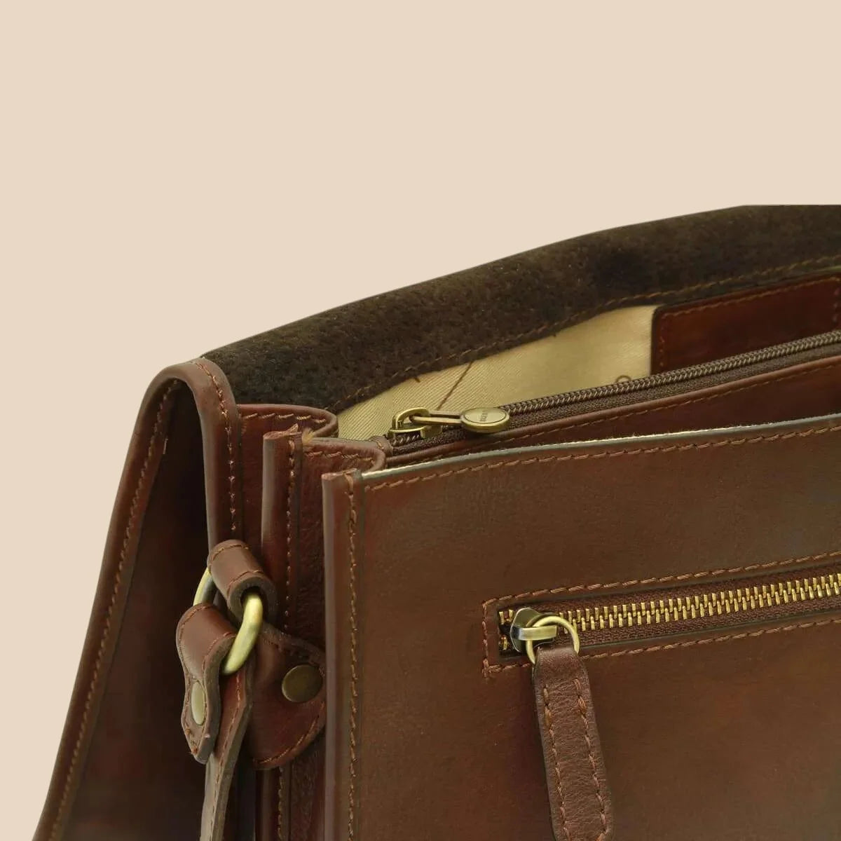 Calfskin Leather Messenger Bag - Image 27 | Bufalo d'Oro