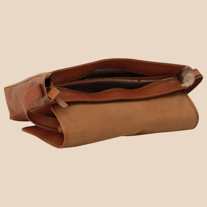 Large Leather Bag With Magnetic Closure - Image 24 | Bufalo d'Oro