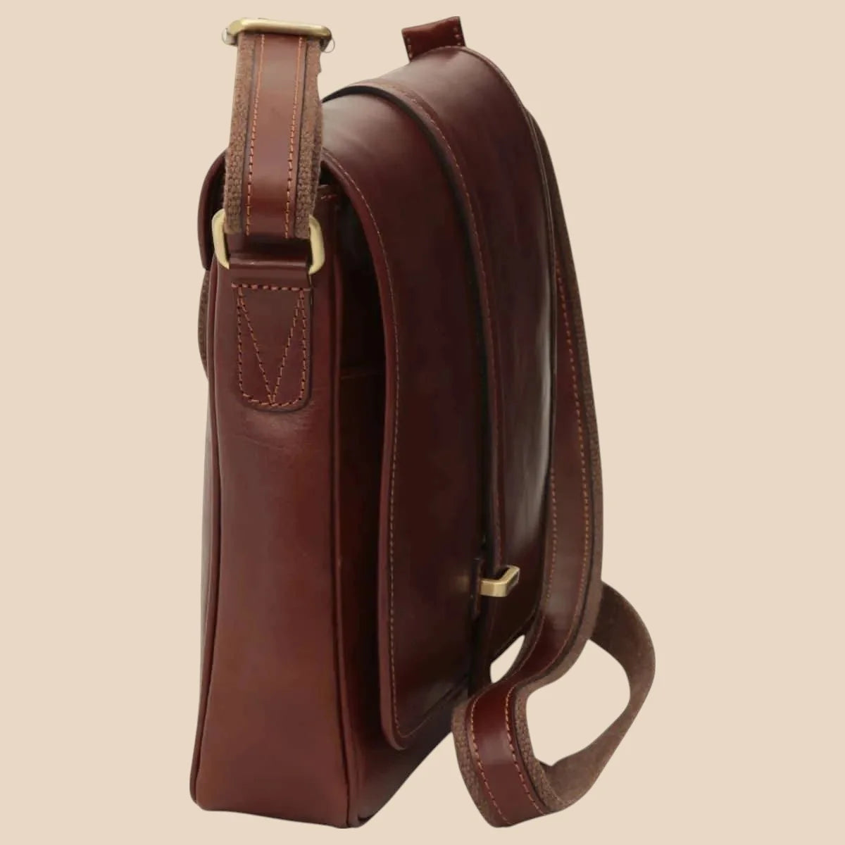 Small Leather Bag With Magnetic Closure - Image 14 | Bufalo d'Oro