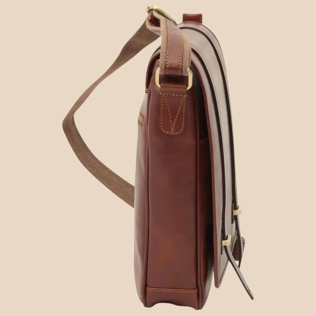 Medium Leather Bag With Double Magnetic Closure - Image 14 | Bufalo d'Oro