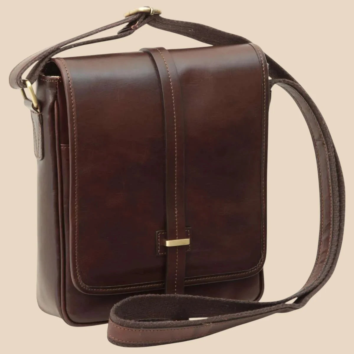Small Leather Bag With Magnetic Closure - Image 9 | Bufalo d'Oro