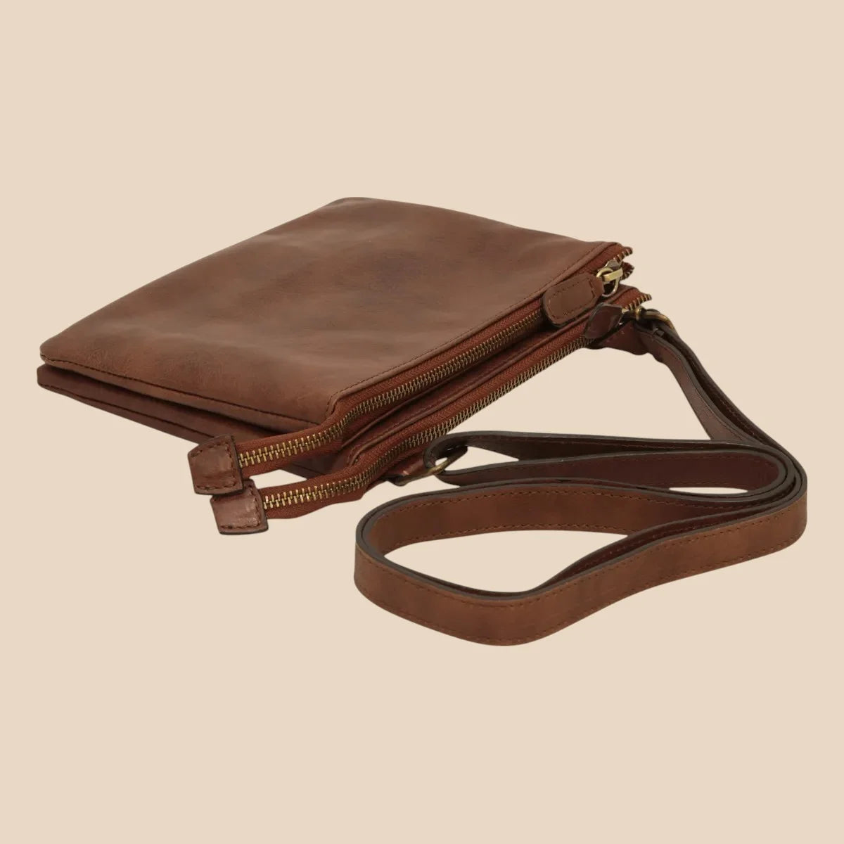 Full-Grain Calfskin Shoulder Bag - Image 11 | Bufalo d'Oro