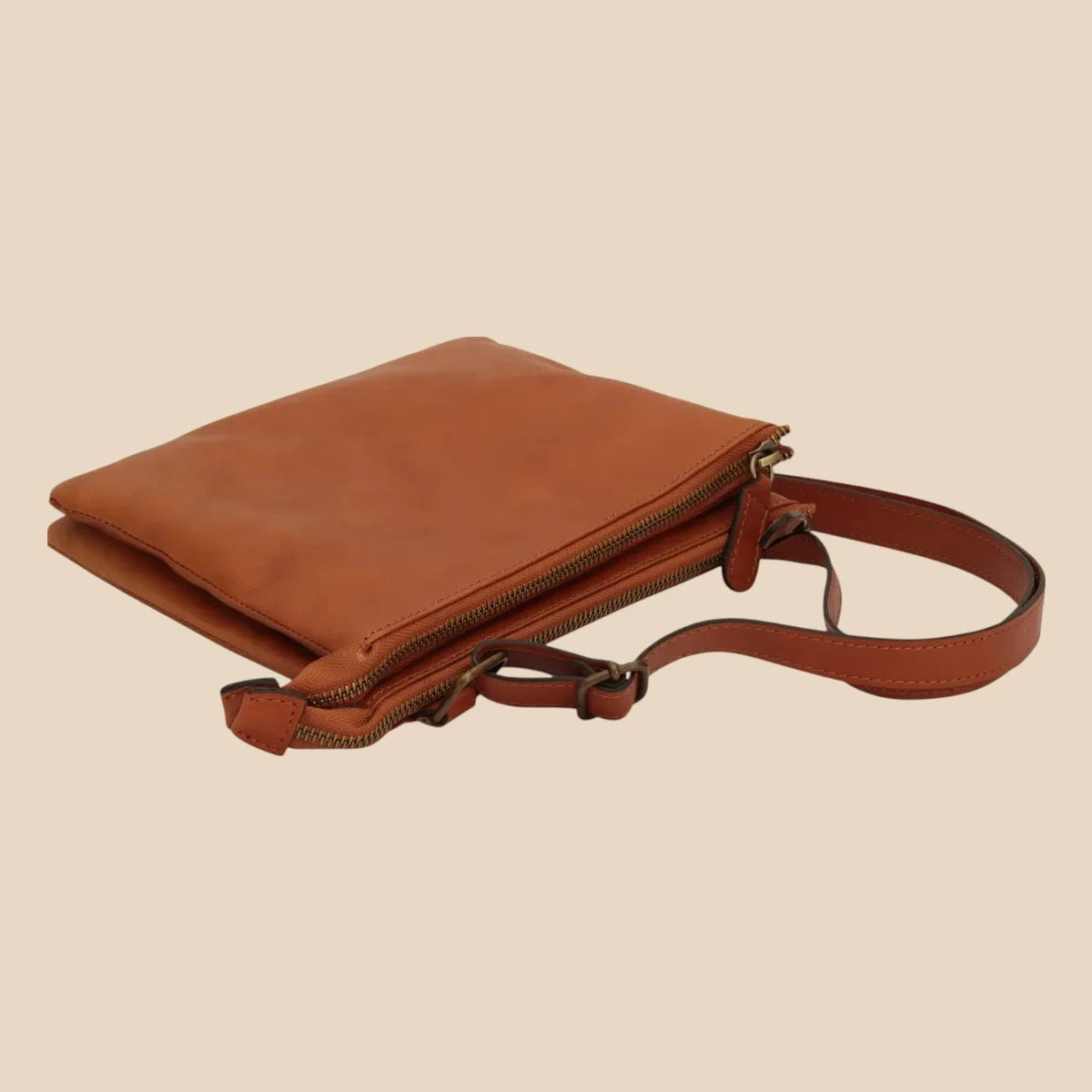 Full-Grain Calfskin Shoulder Bag - Image 5 | Bufalo d'Oro