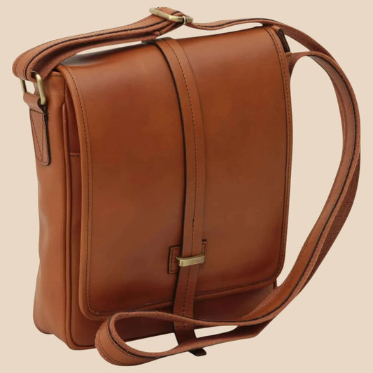 Small Leather Bag With Magnetic Closure - Image 1 | Bufalo d'Oro