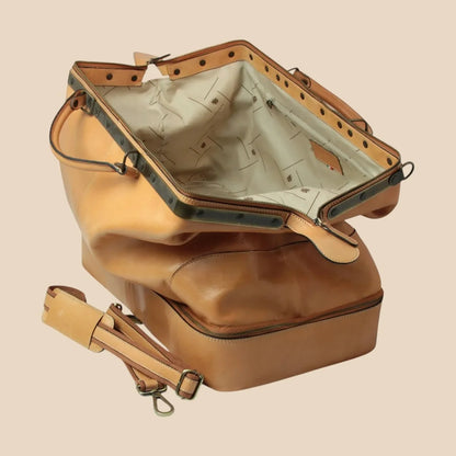 Leather Travel Bag With Zipped Opening Bottom - Image 4 | Bufalo d'Oro