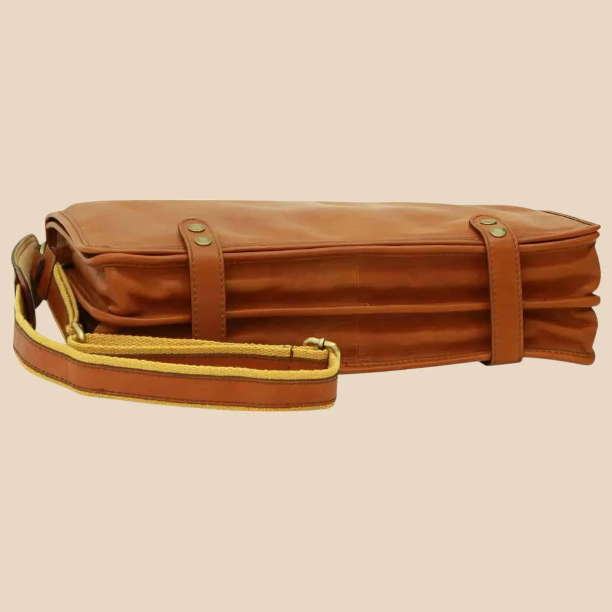 Calfskin Leather Messenger Bag - Image 21 | Bufalo d'Oro