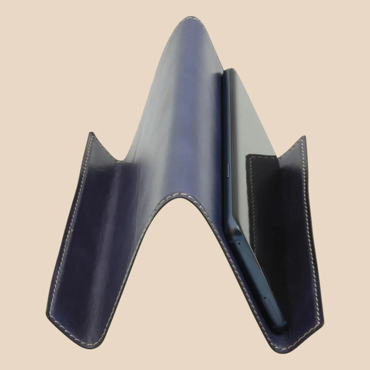 Leather Ipad And Iphone Stand - Image 9 | Bufalo d'Oro