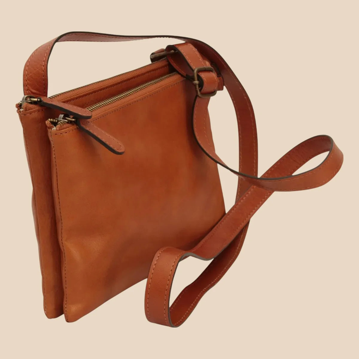 Full-Grain Calfskin Shoulder Bag - Image 6 | Bufalo d'Oro