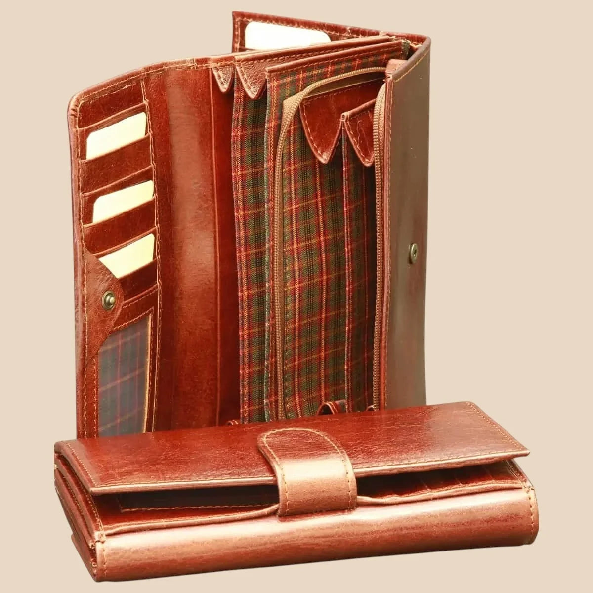 Women's Cowhide Leather Wallet - Image 1 | Bufalo d'Oro