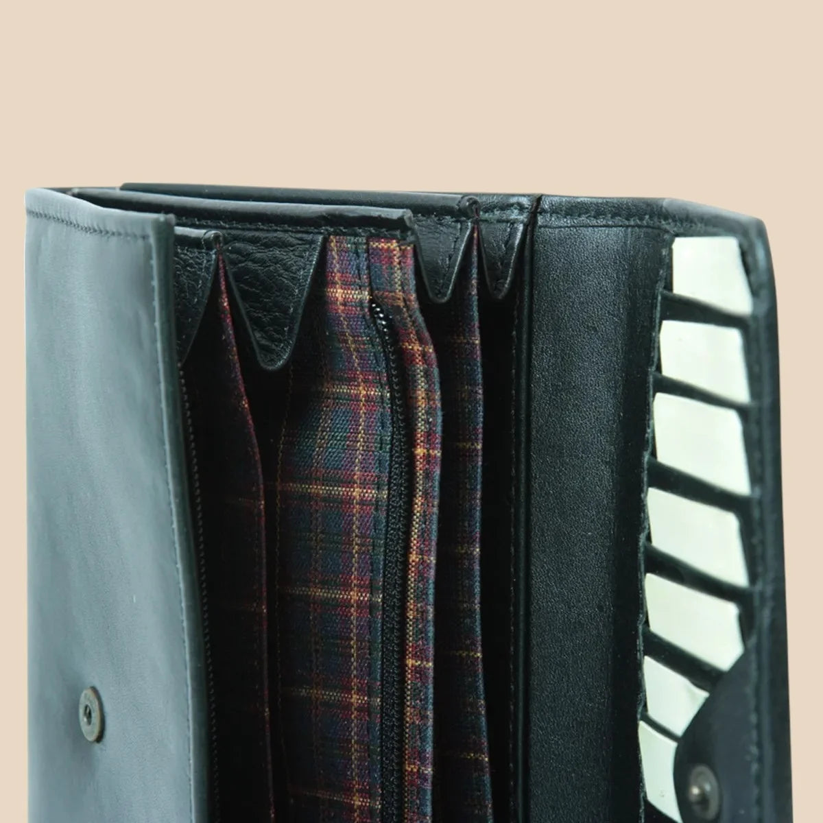 Leather Wallet With Rfid For Women - Image 6 | Bufalo d'Oro