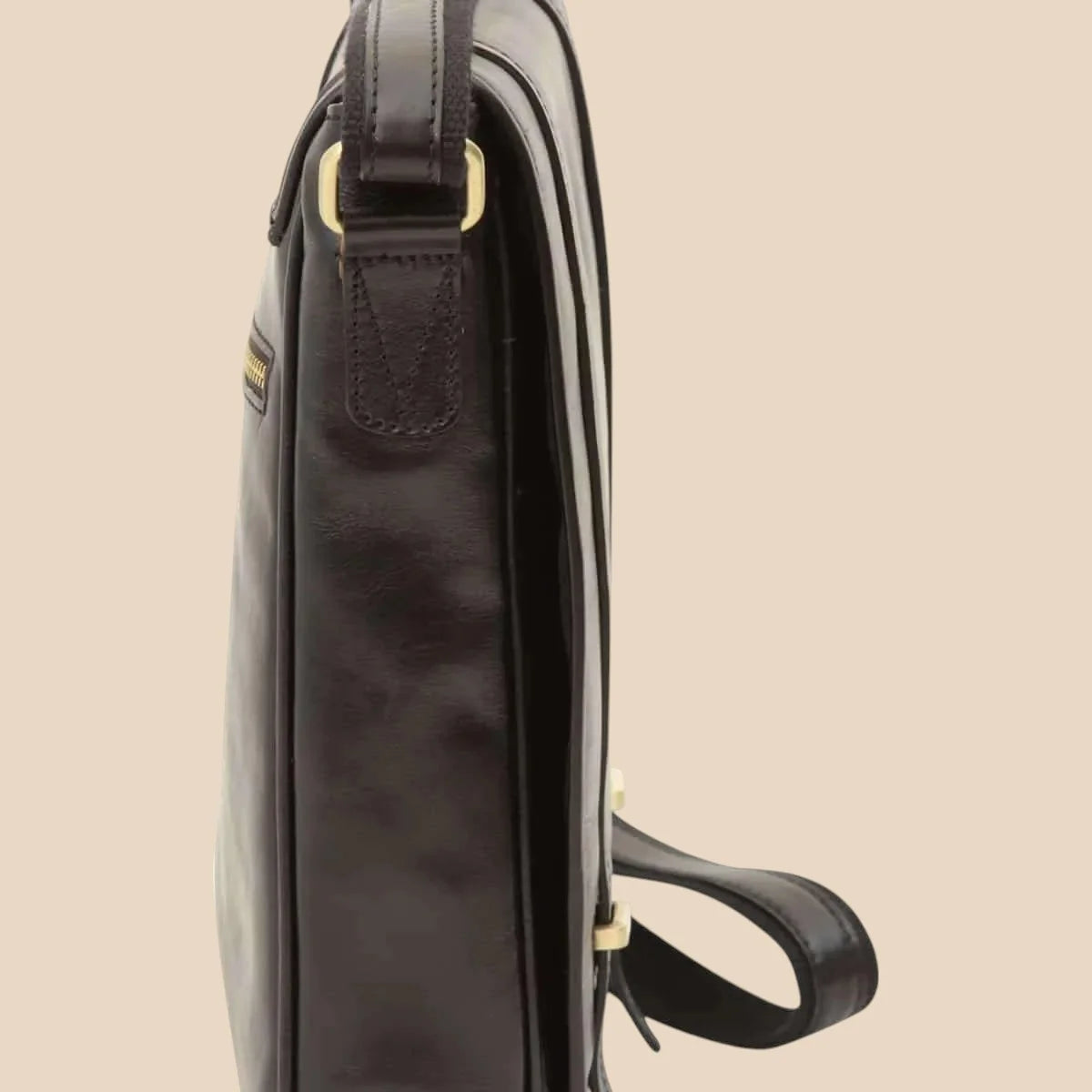 Medium Leather Bag With Double Magnetic Closure - Image 8 | Bufalo d'Oro