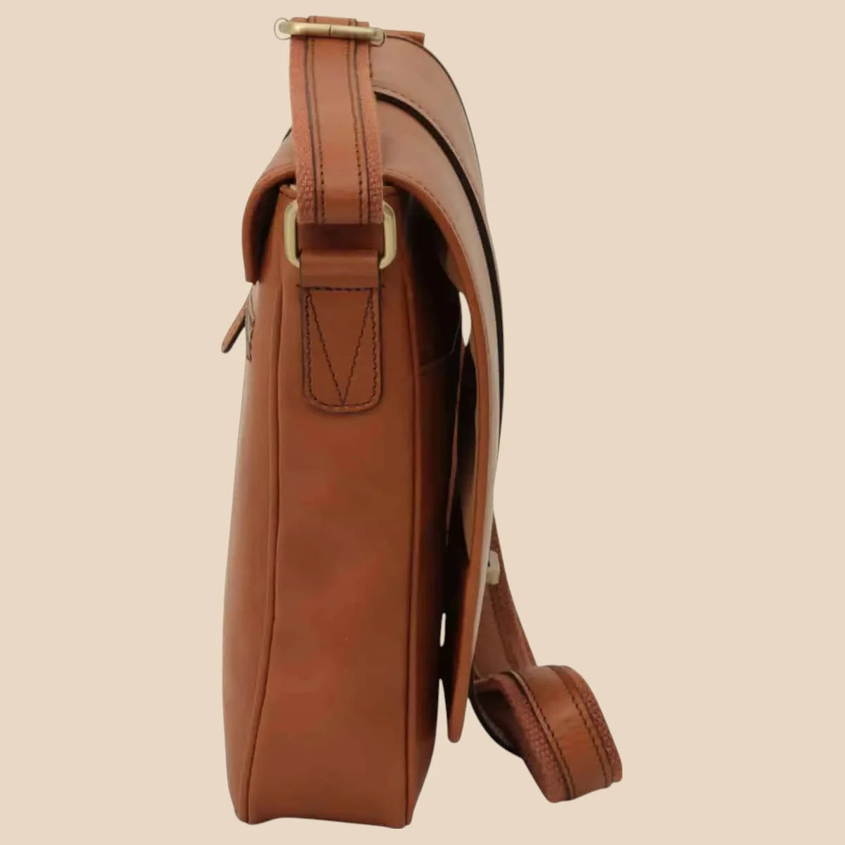 Small Leather Bag With Magnetic Closure - Image 17 | Bufalo d'Oro