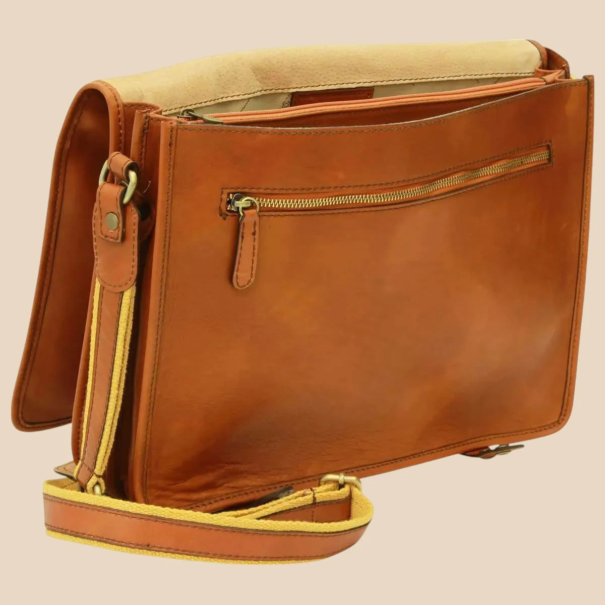 Calfskin Leather Messenger Bag - Image 20 | Bufalo d'Oro