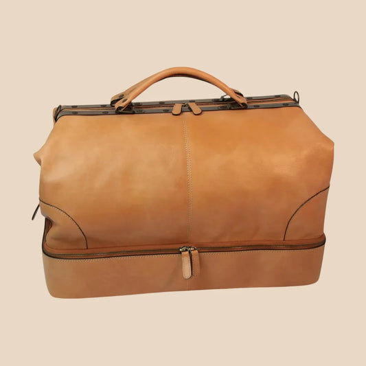 Leather Travel Bag With Zipped Opening Bottom - Image 1 | Bufalo d'Oro