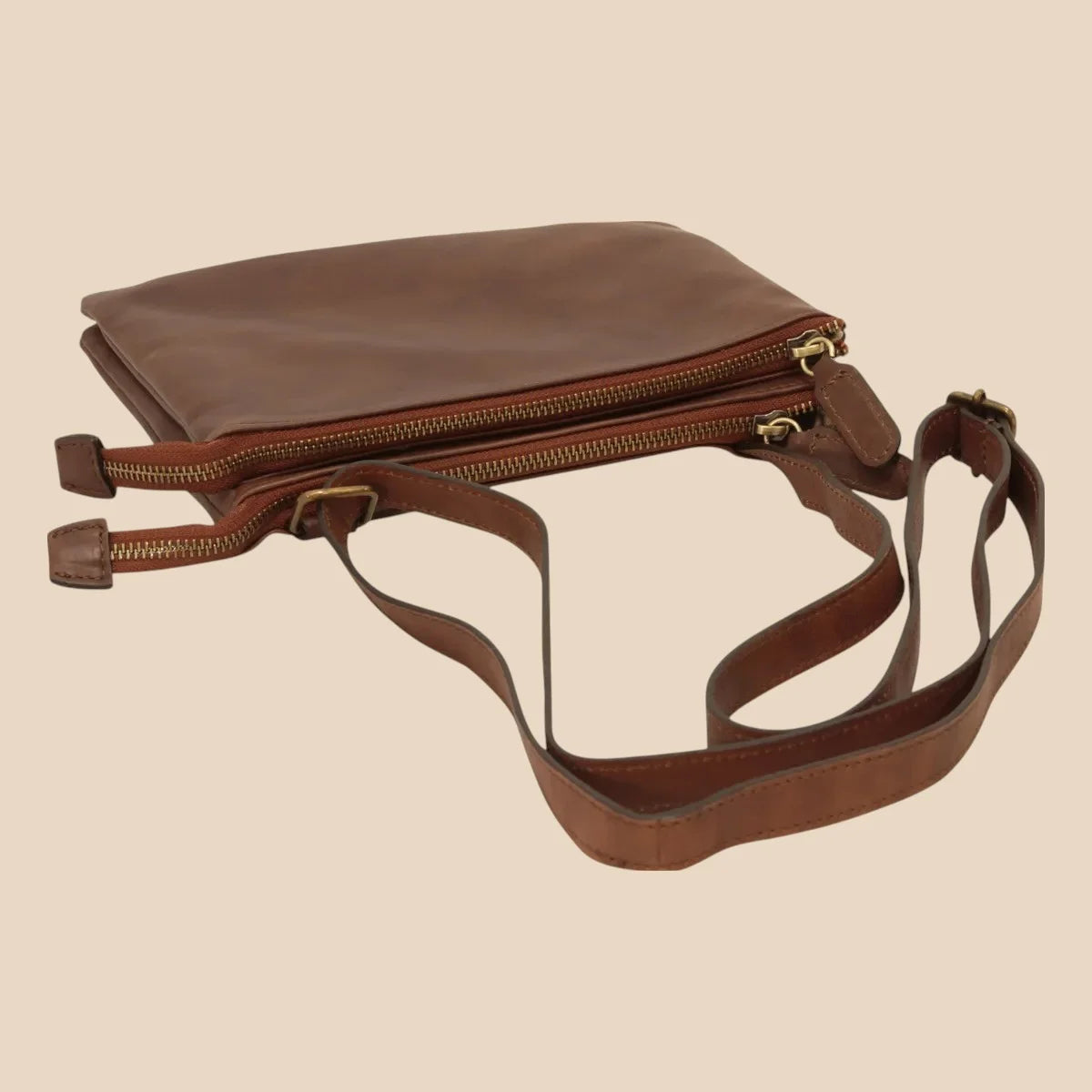 Full-Grain Calfskin Shoulder Bag - Image 9 | Bufalo d'Oro