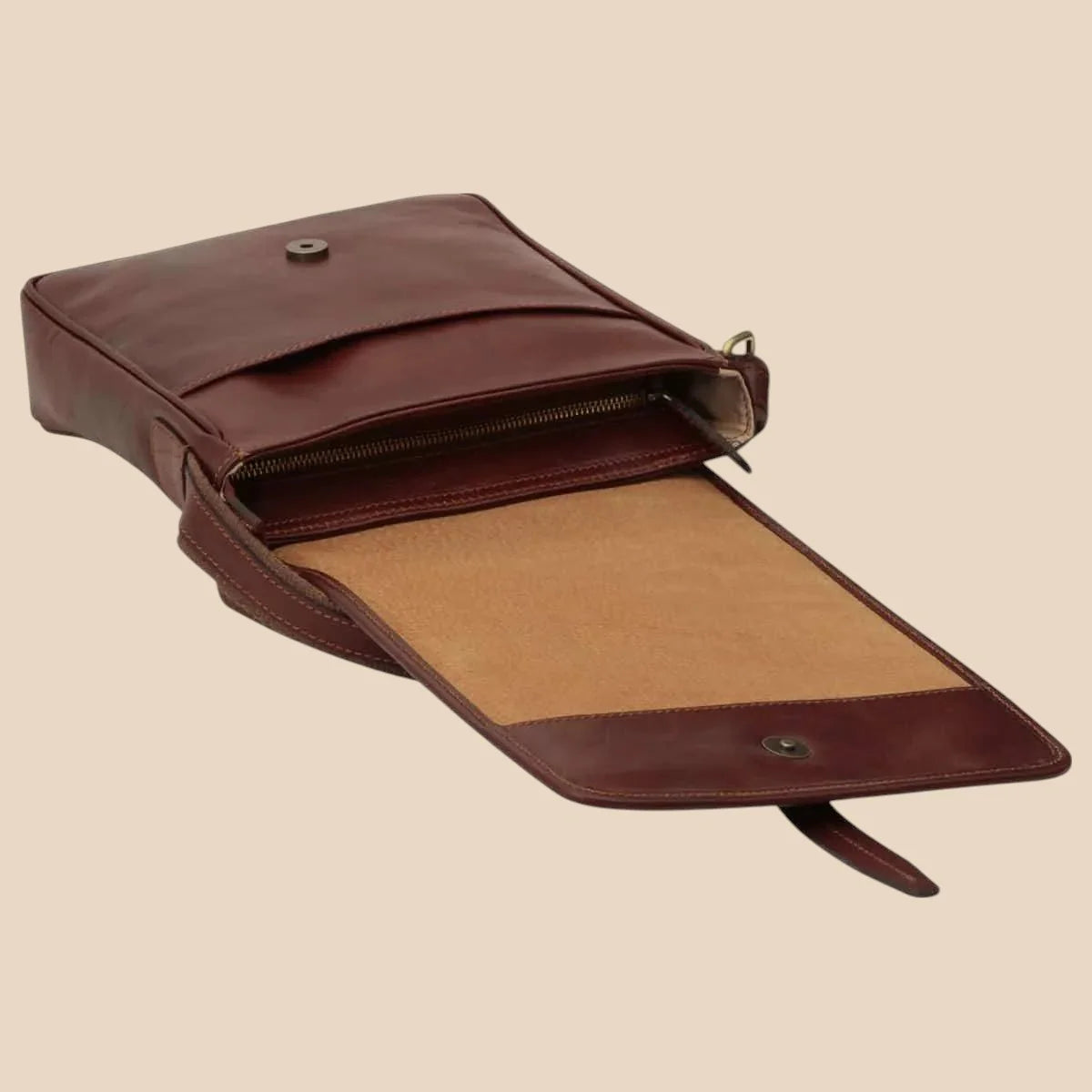 Small Leather Bag With Magnetic Closure - Image 11 | Bufalo d'Oro