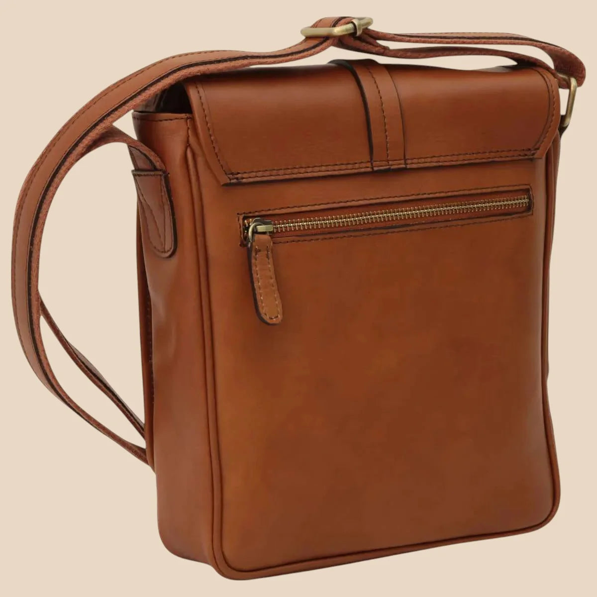 Small Leather Bag With Magnetic Closure - Image 2 | Bufalo d'Oro