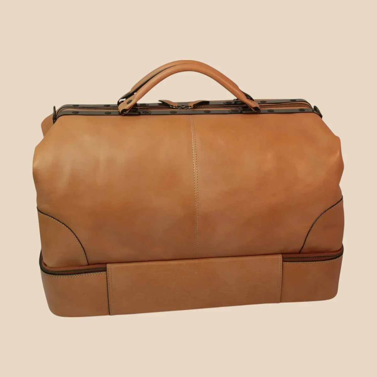 Leather Travel Bag With Zipped Opening Bottom - Image 2 | Bufalo d'Oro