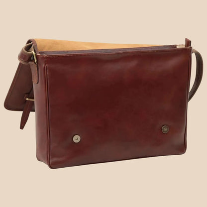 Large Leather Bag With Magnetic Closure - Image 7 | Bufalo d'Oro